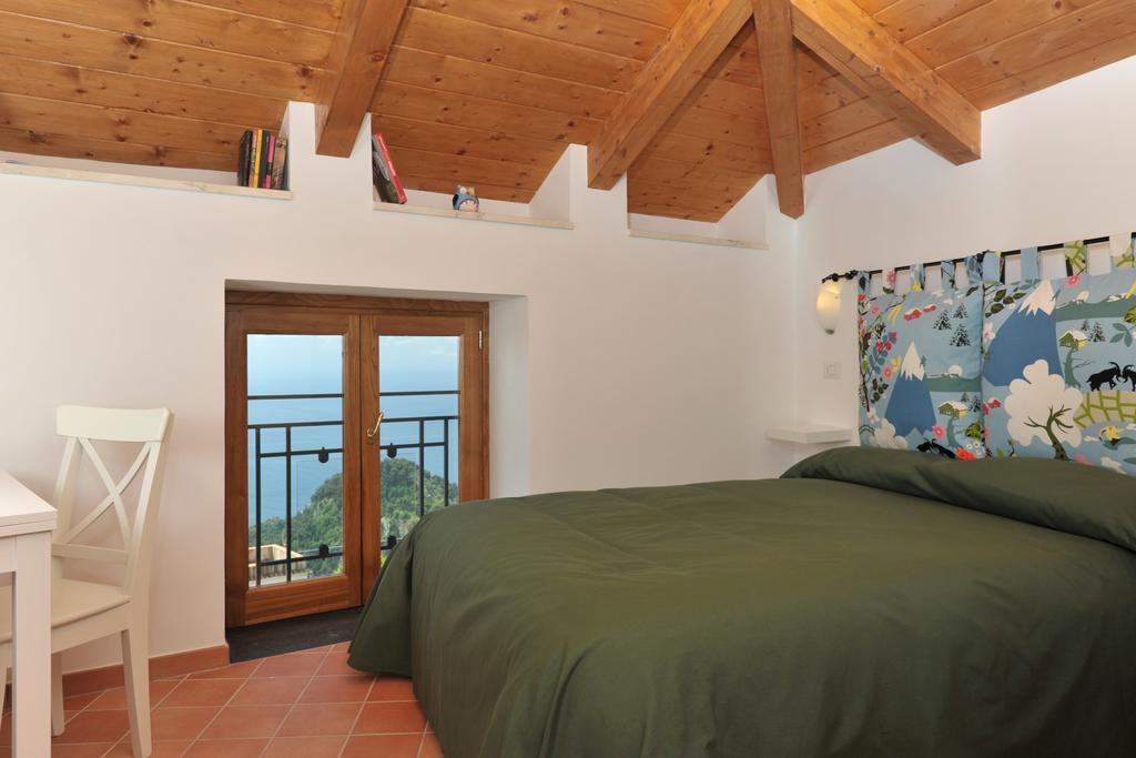 سكالا Casa Falcone B&B الغرفة الصورة